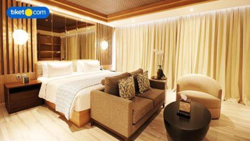 The Rinra Makassar