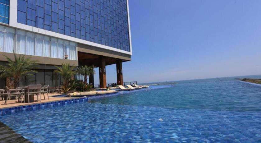 The Rinra Hotel